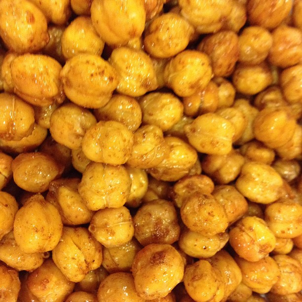 9 Nutrient-Rich Snacks (That Happen to Be Vegan)